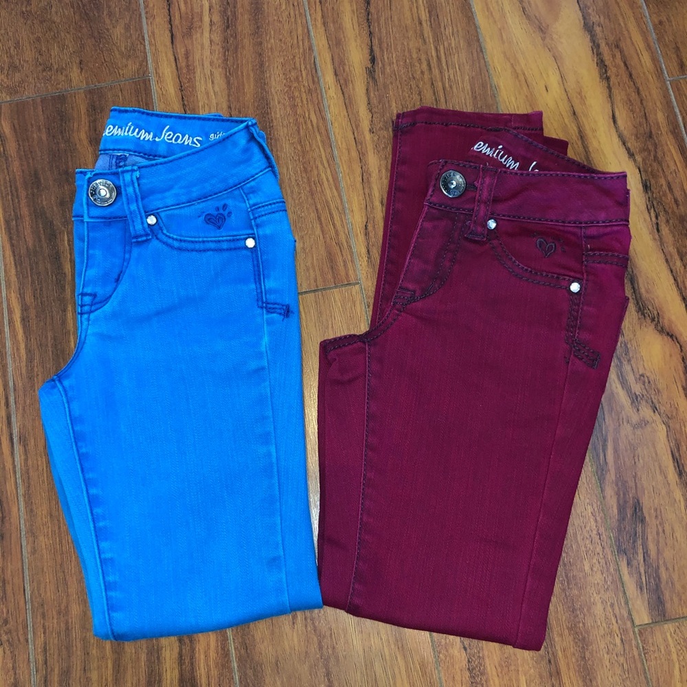 2 pairs of colored jeans